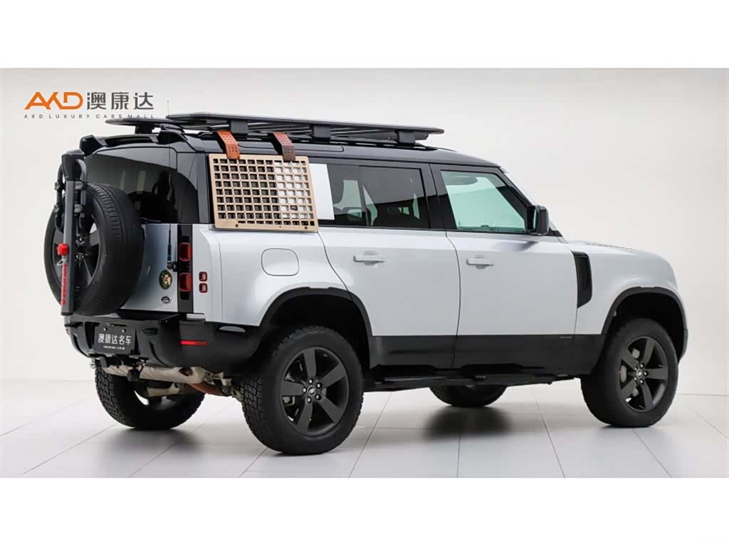 Land Rover Defender, 2021 3
