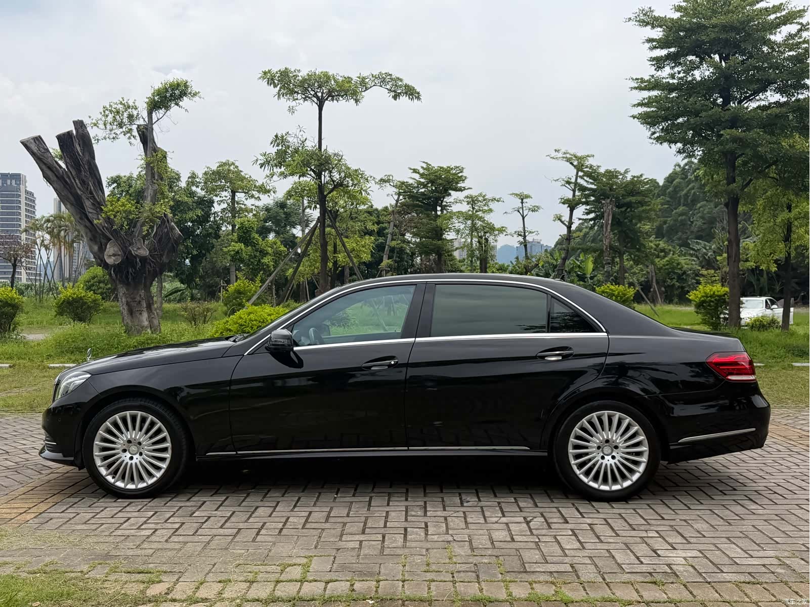 Mercedes-Benz E-Class, 2014 7