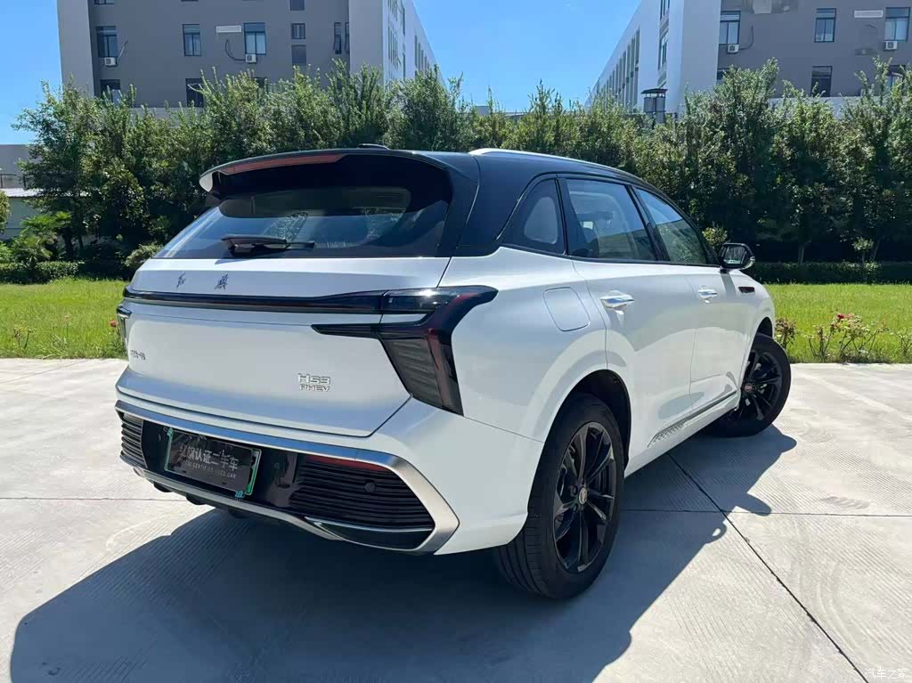 Hongqi HS3, 2025 2