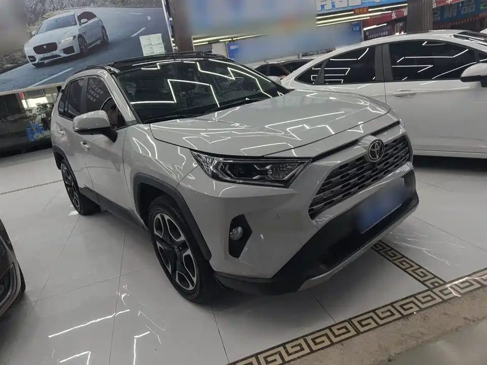 Toyota RAV4 Rongfang
