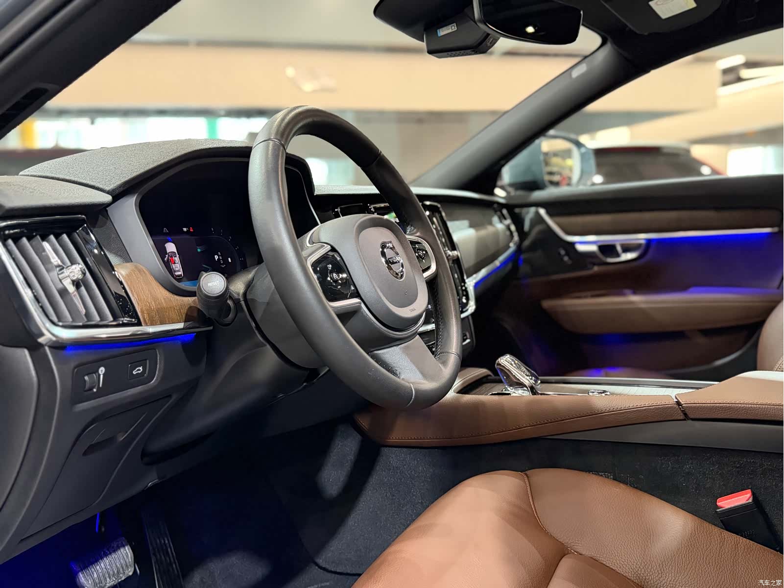 Volvo V90, 2022 22