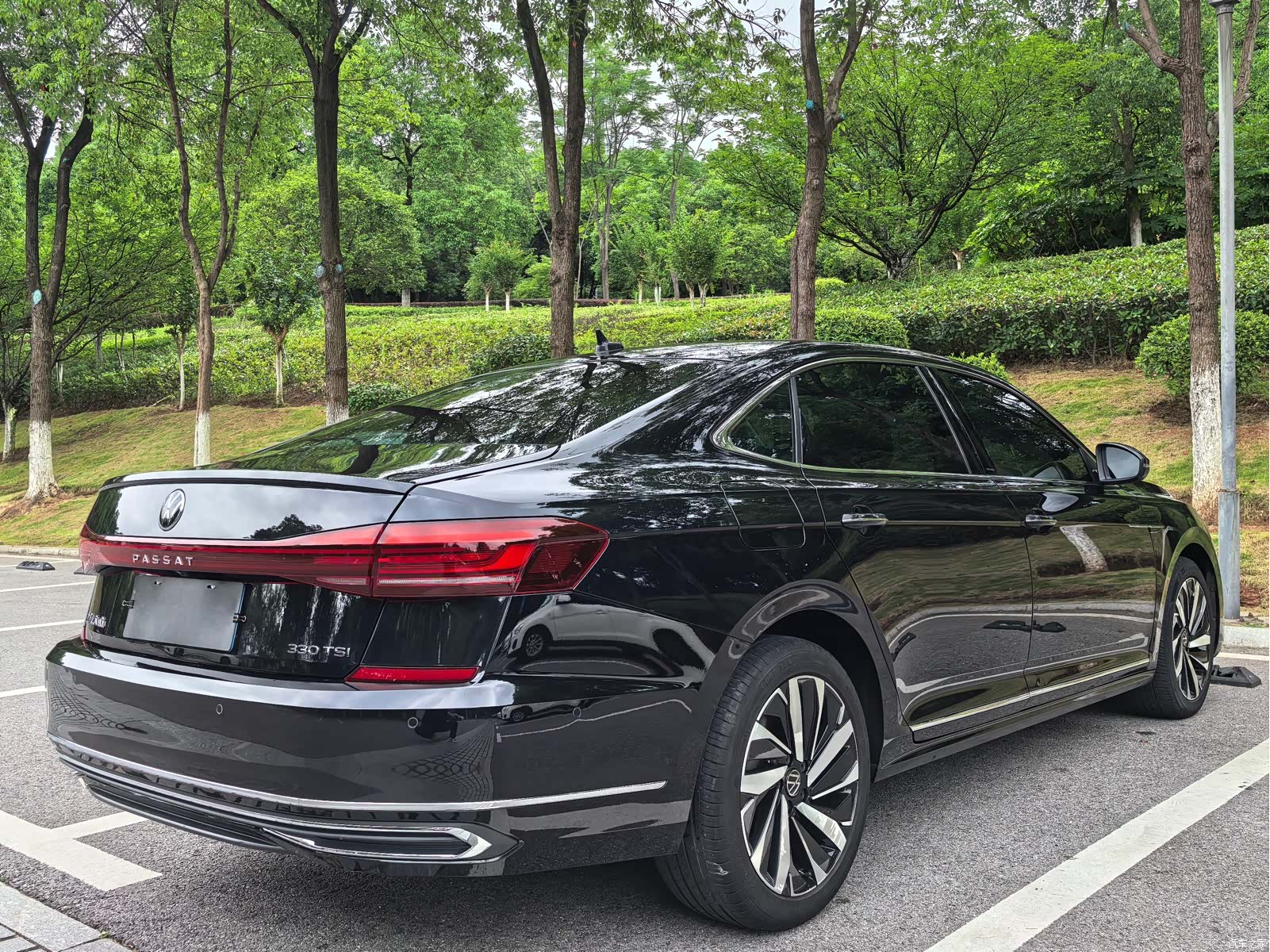 Volkswagen Passat, 2022 все фото
