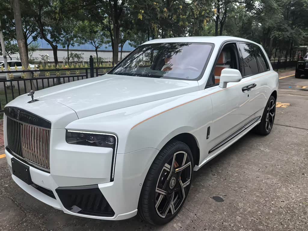 Rolls-Royce Cullinan 2026 Black Badge