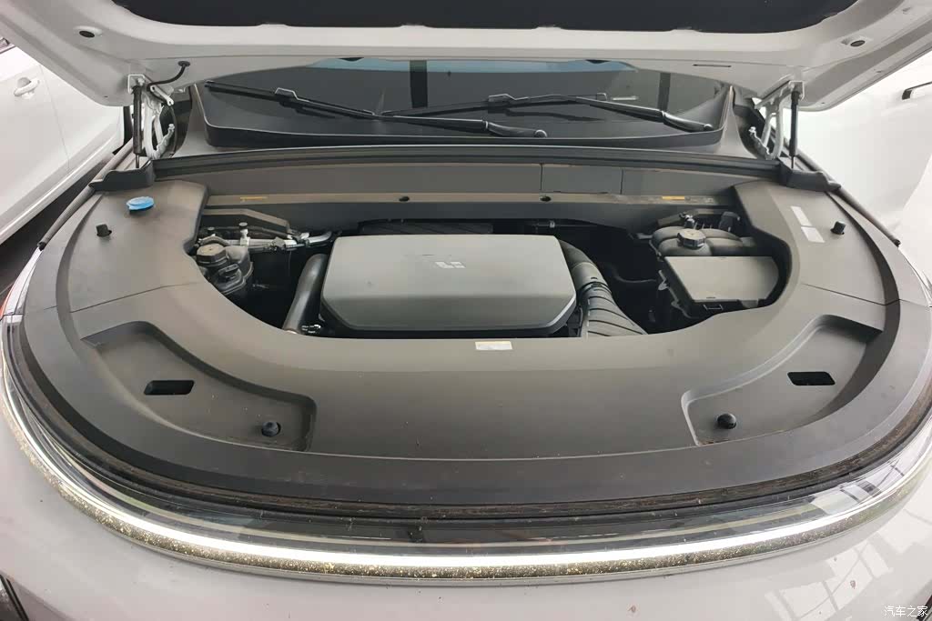 Li Auto L7, 2024 10
