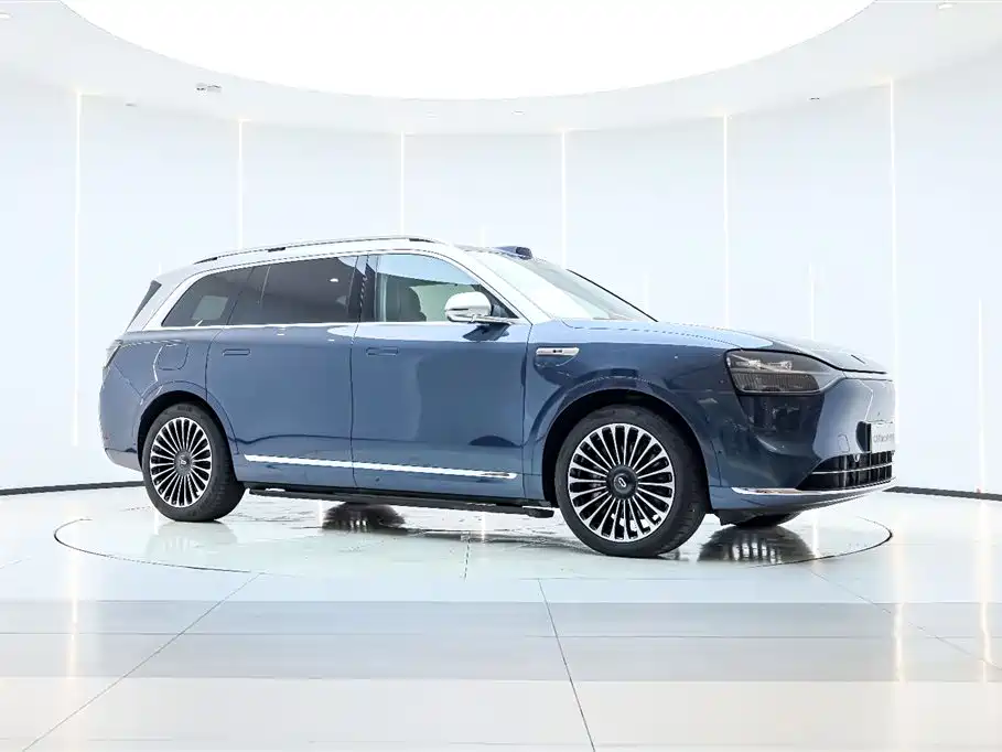 AITO Ask the world M9