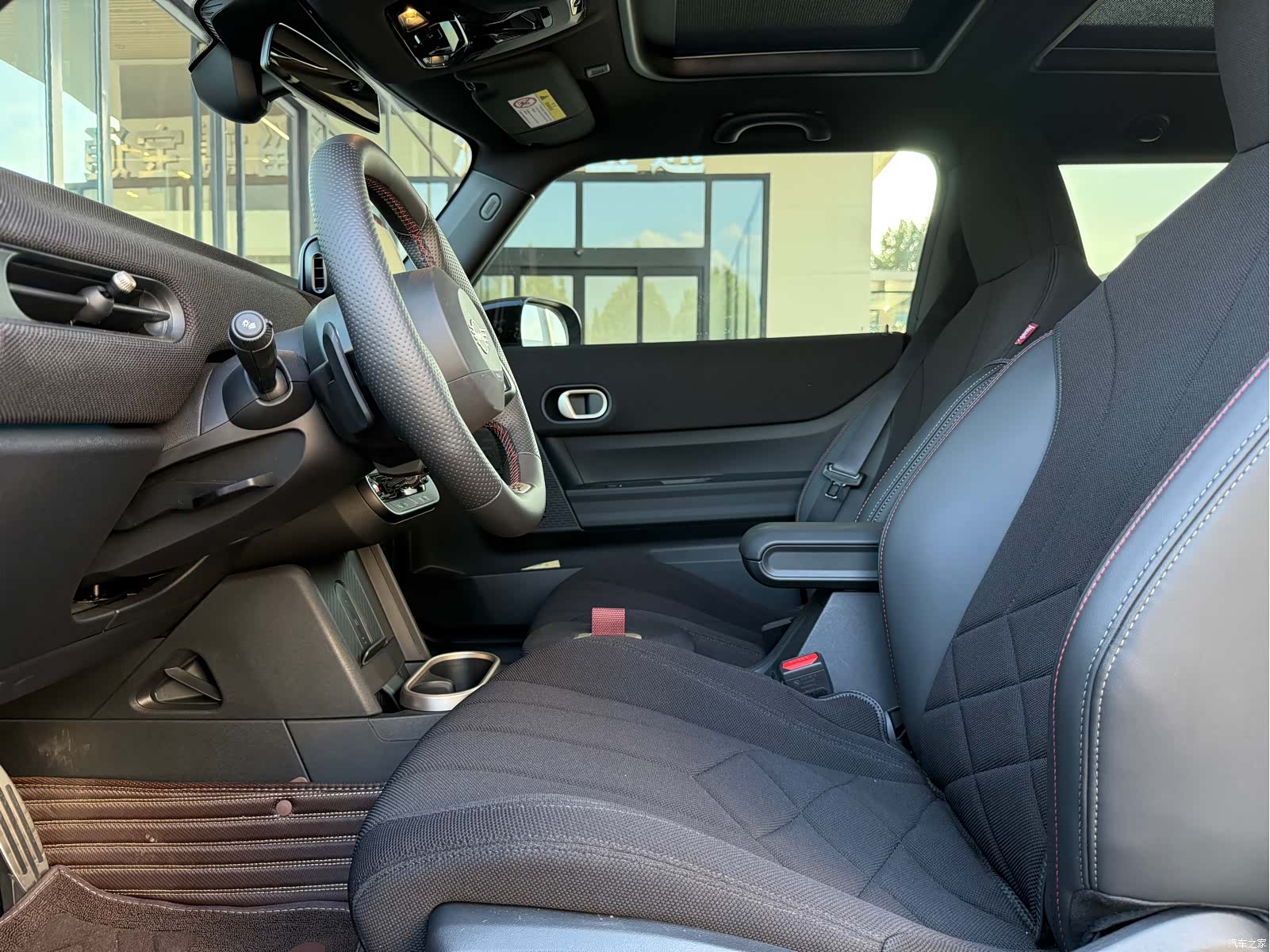 Mini Cooper, 2025 4