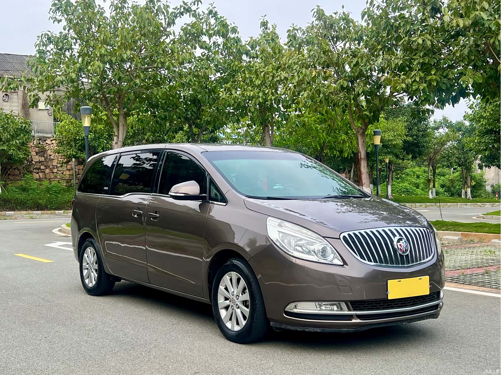 Buick GL8, 2013 3