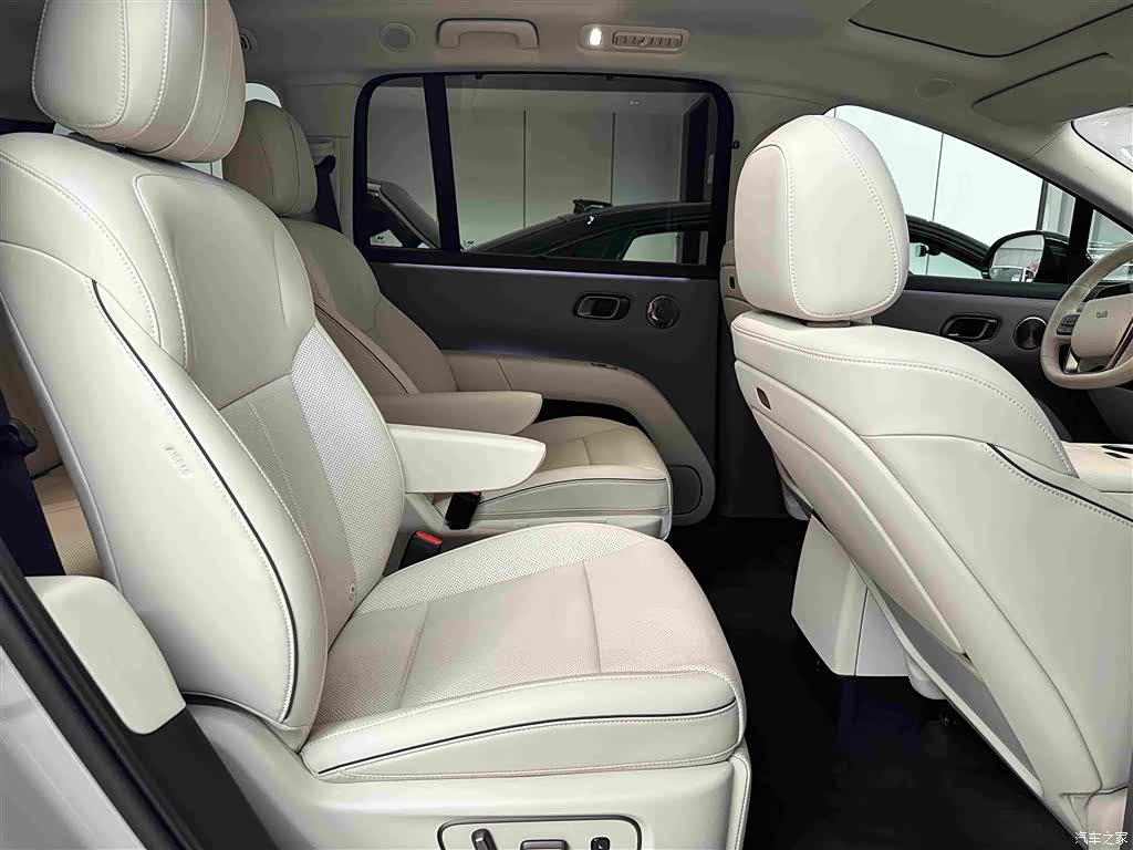 Li Auto i8, 2025 23