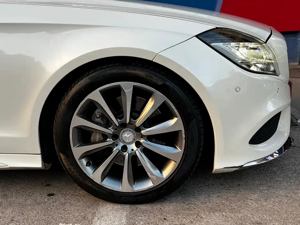 Mercedes-Benz CLS