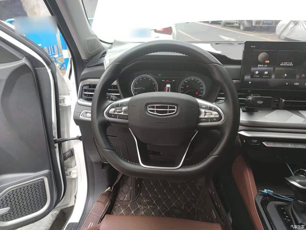 Geely X6, 2023 6