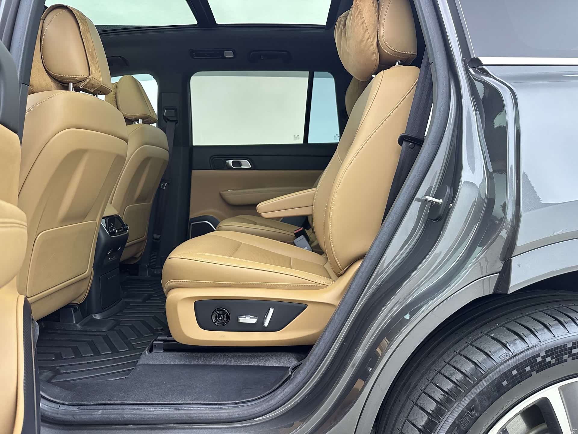 Li Auto ONE, 2023 8