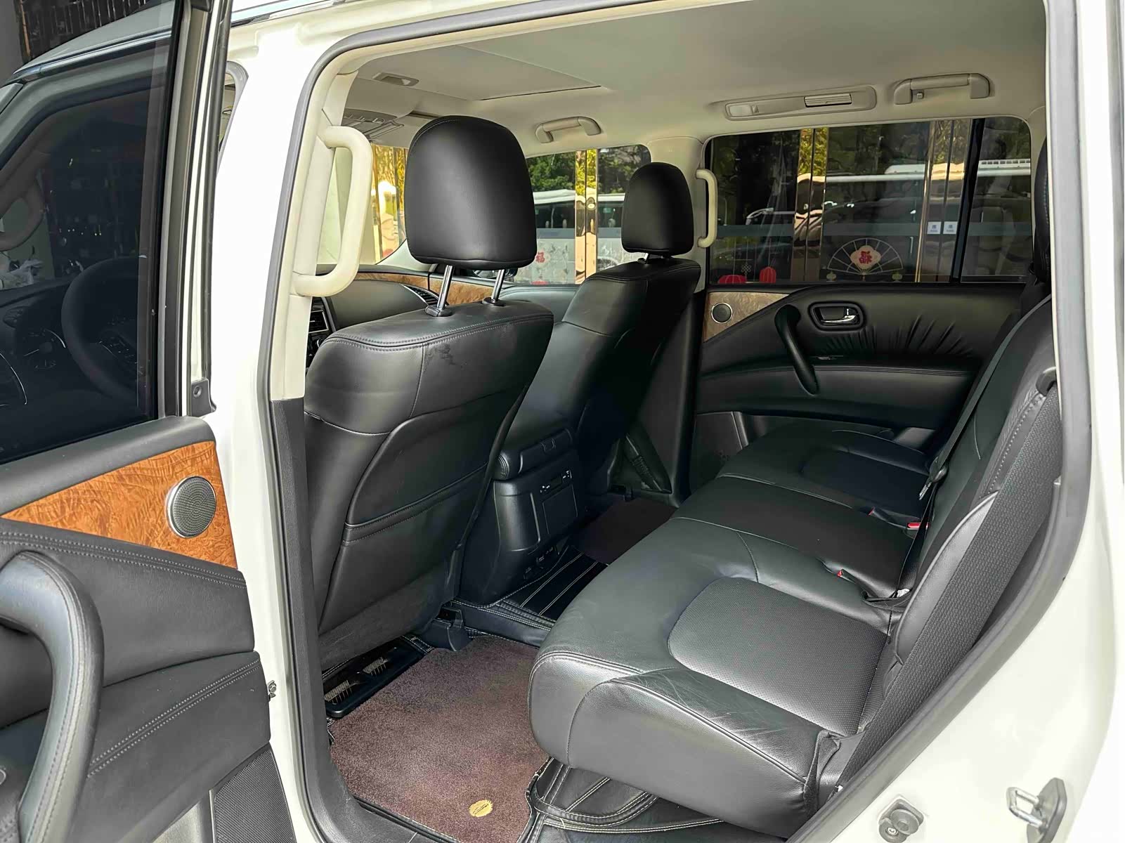 Nissan Patrol, 2023 12