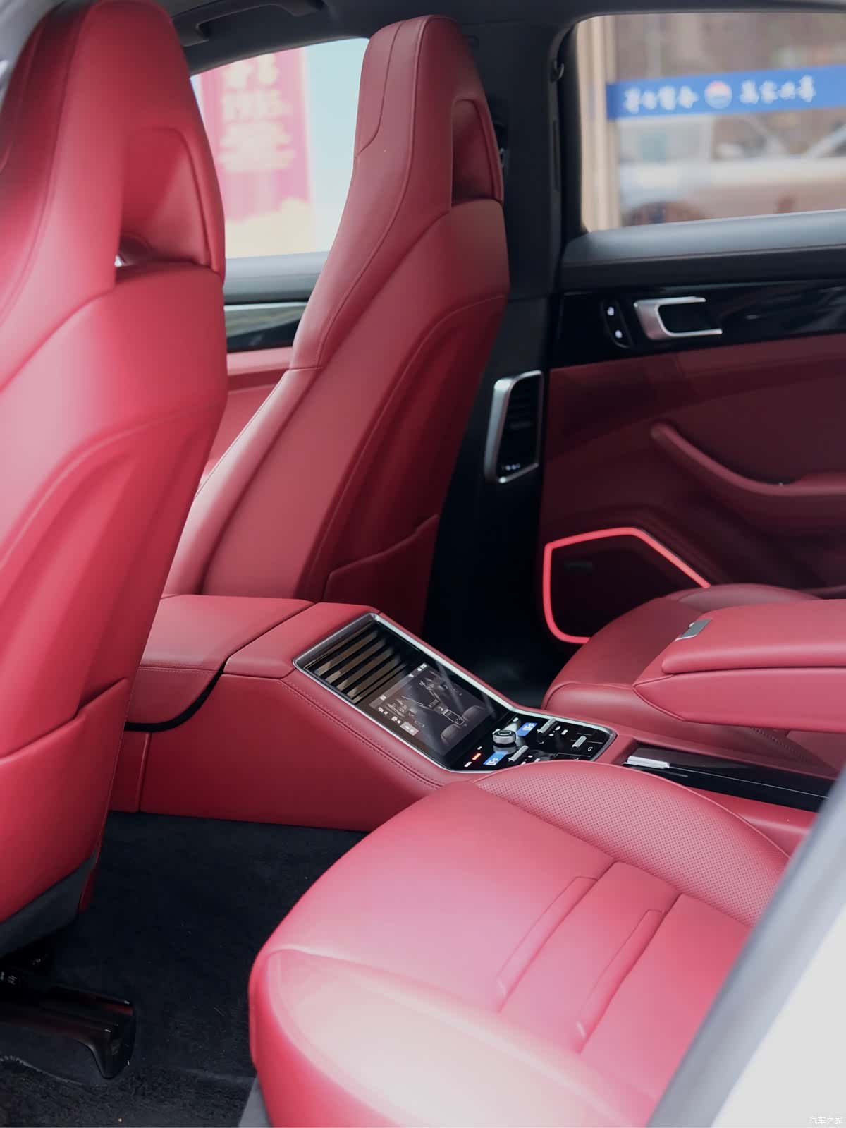 Porsche Panamera, 2022 9