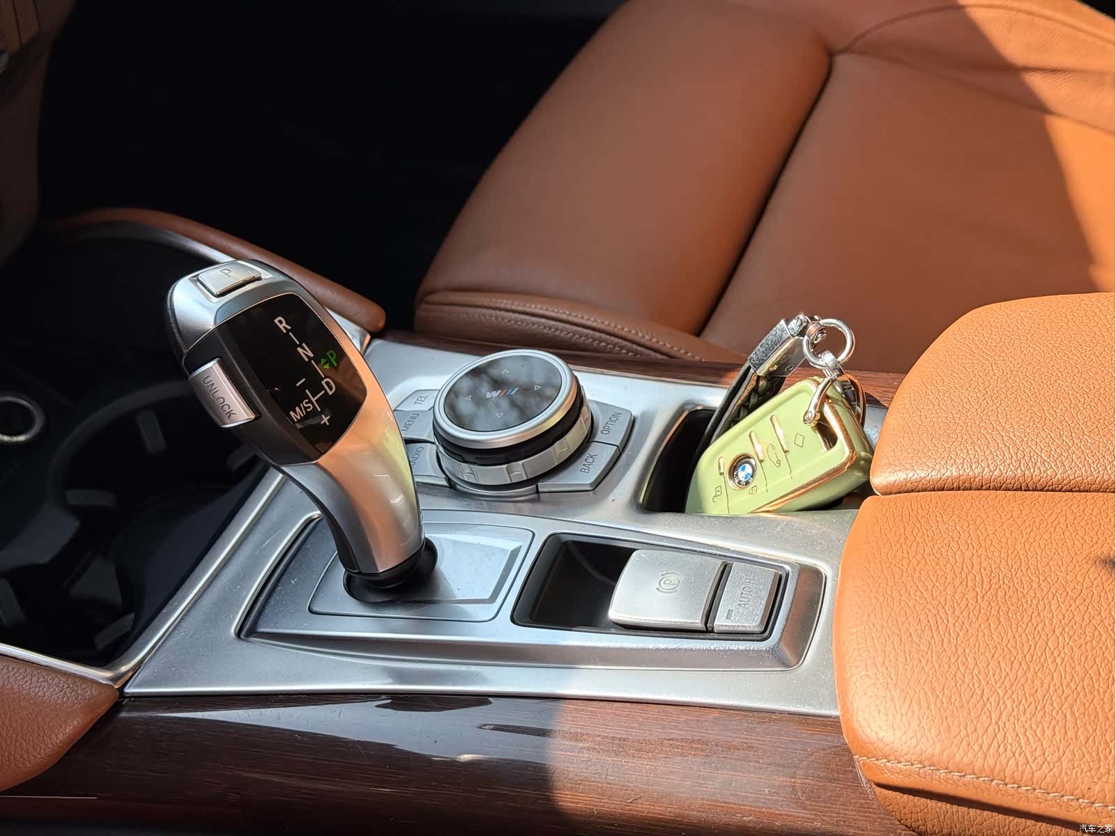 BMW X6, 2011 13