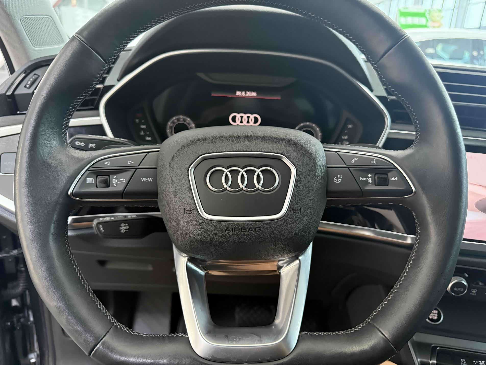 Audi Q3, 2023 10