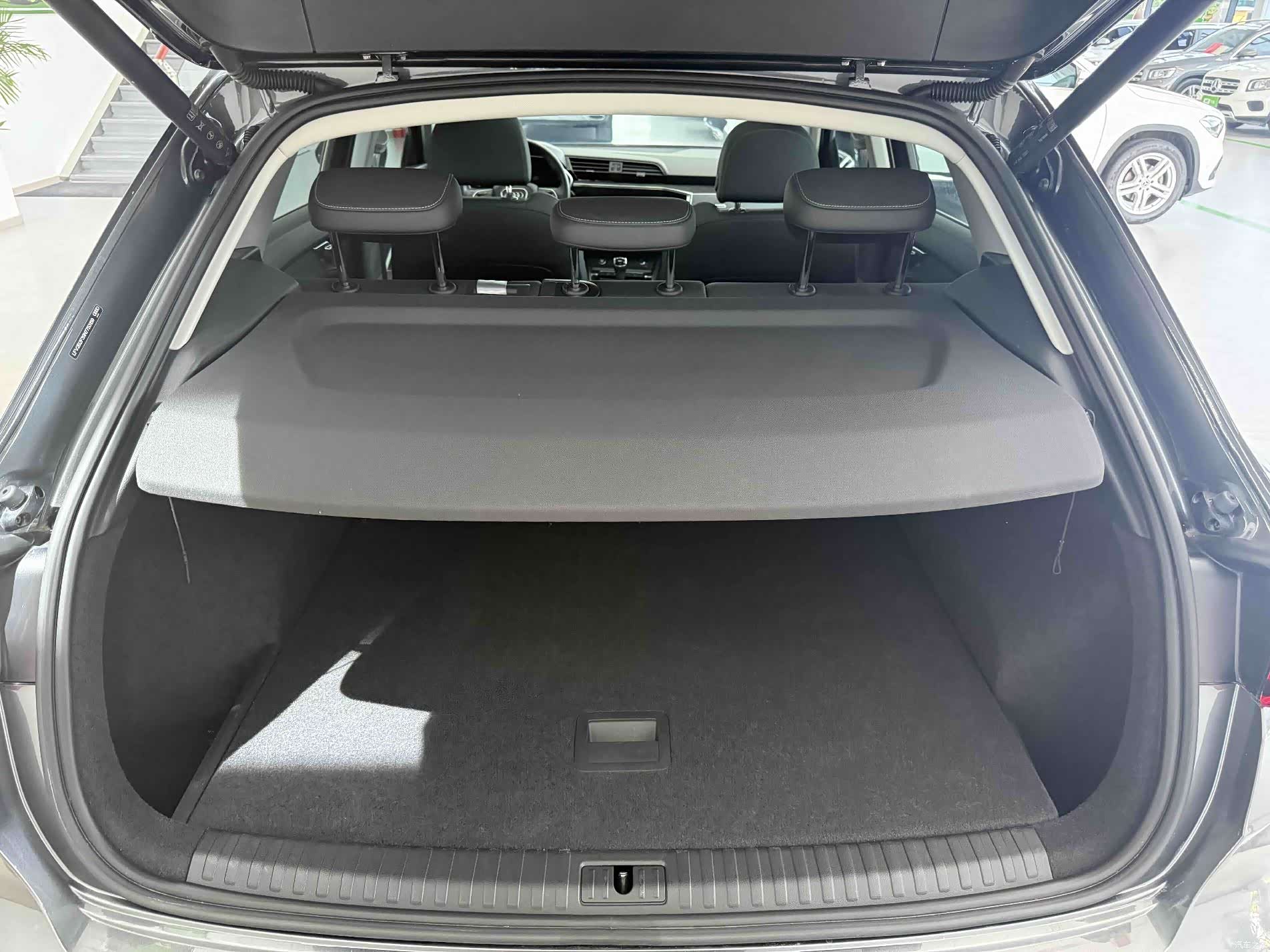 Audi Q3, 2023 15