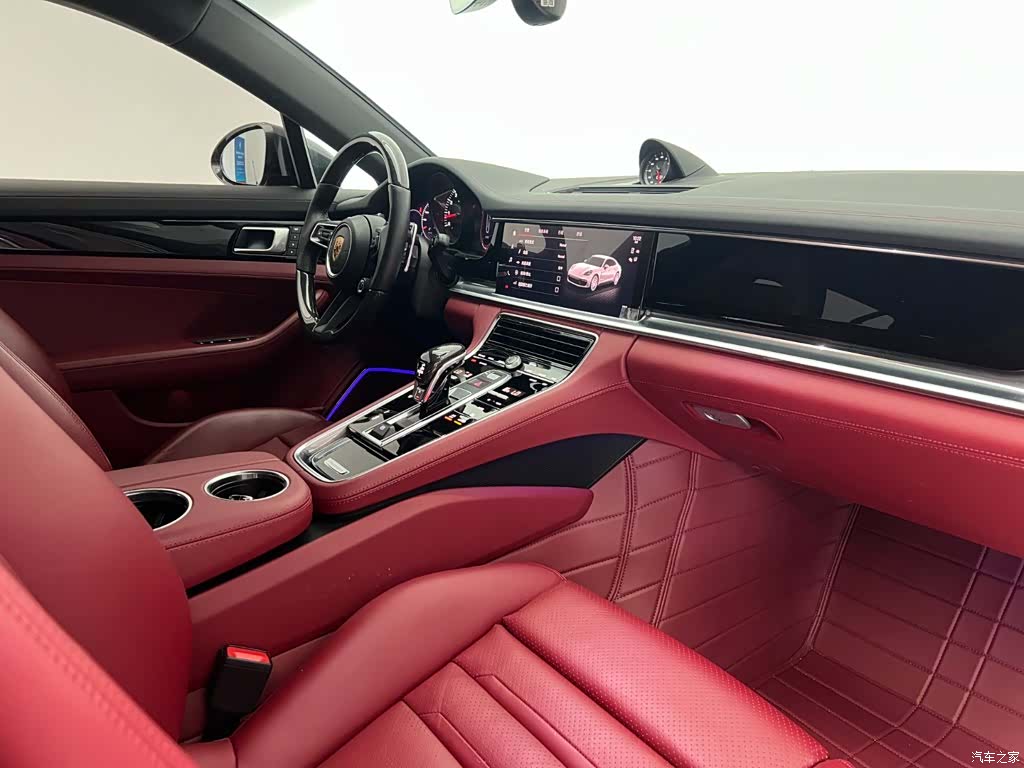 Porsche Panamera, 2022 10
