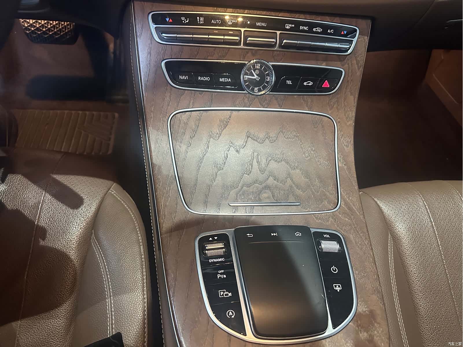 Mercedes-Benz E-Class, 2020 14