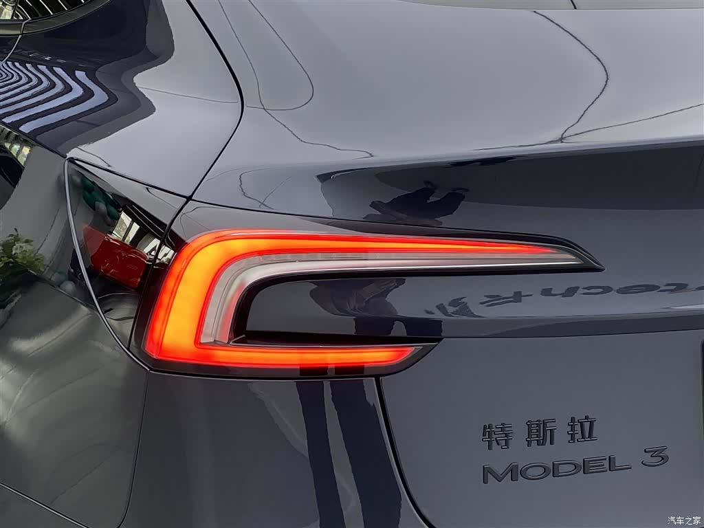 Tesla Model 3, 2025 29