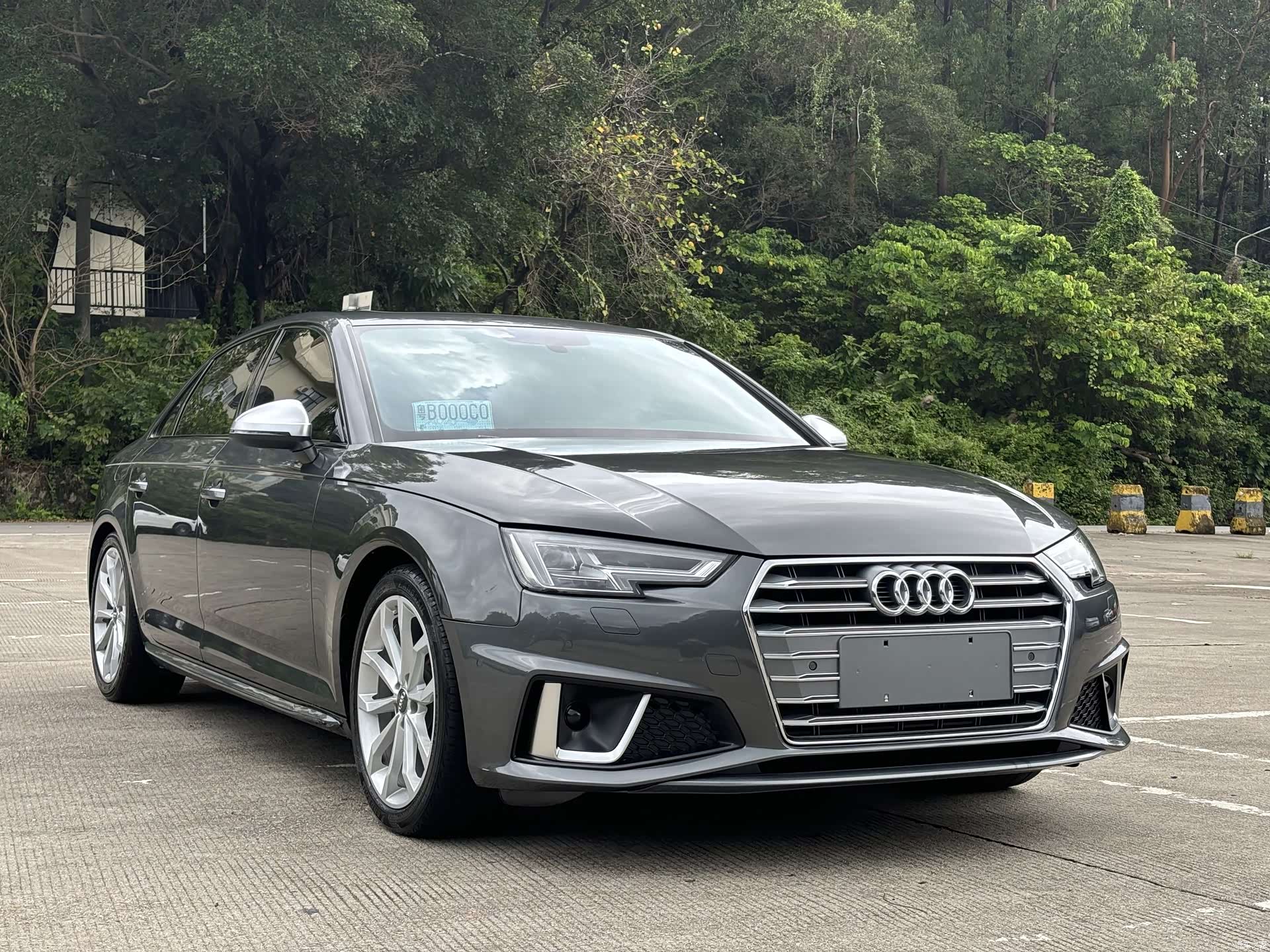 Audi A4L, 2019 3