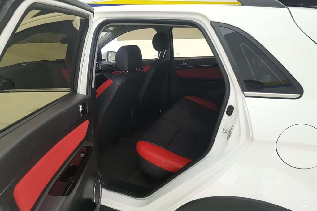 BAIC EX360, 2018 11