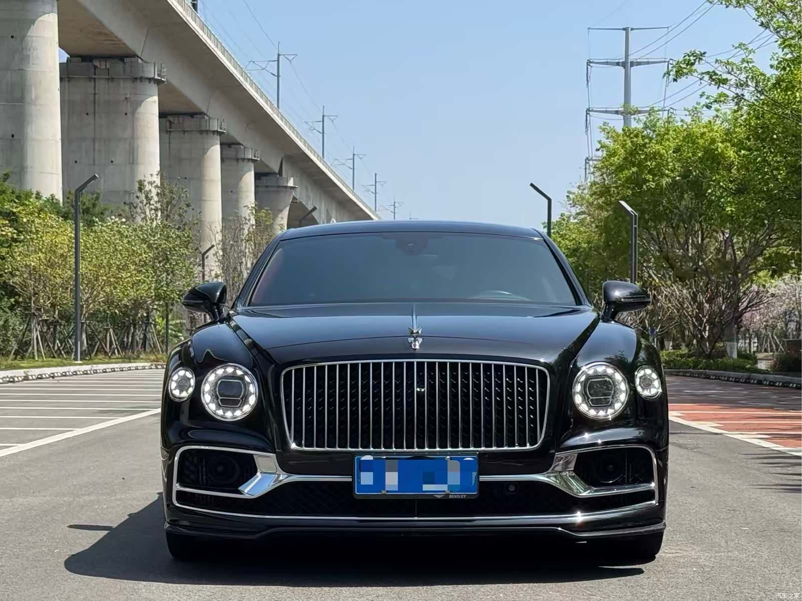 Bentley Flying Spur, 2021 2