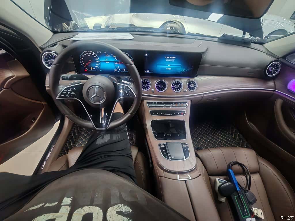 Mercedes-Benz E-Class, 2023 10