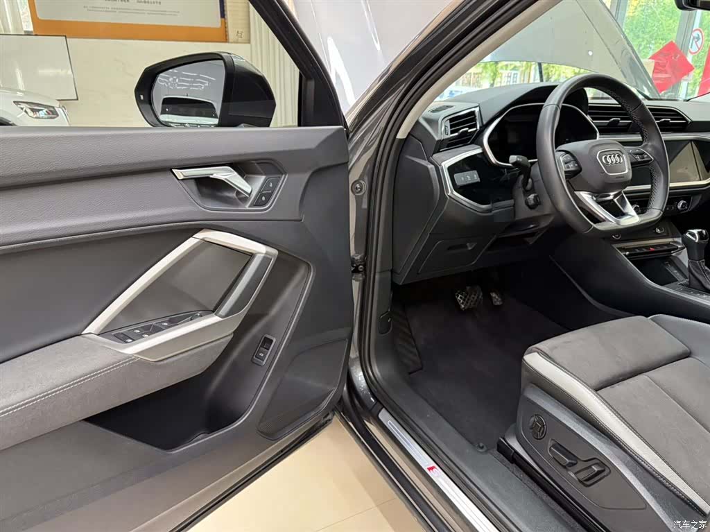 Audi Q3, 2023 8