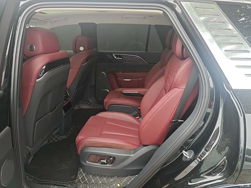 Hongqi E-HS9, 2023 17