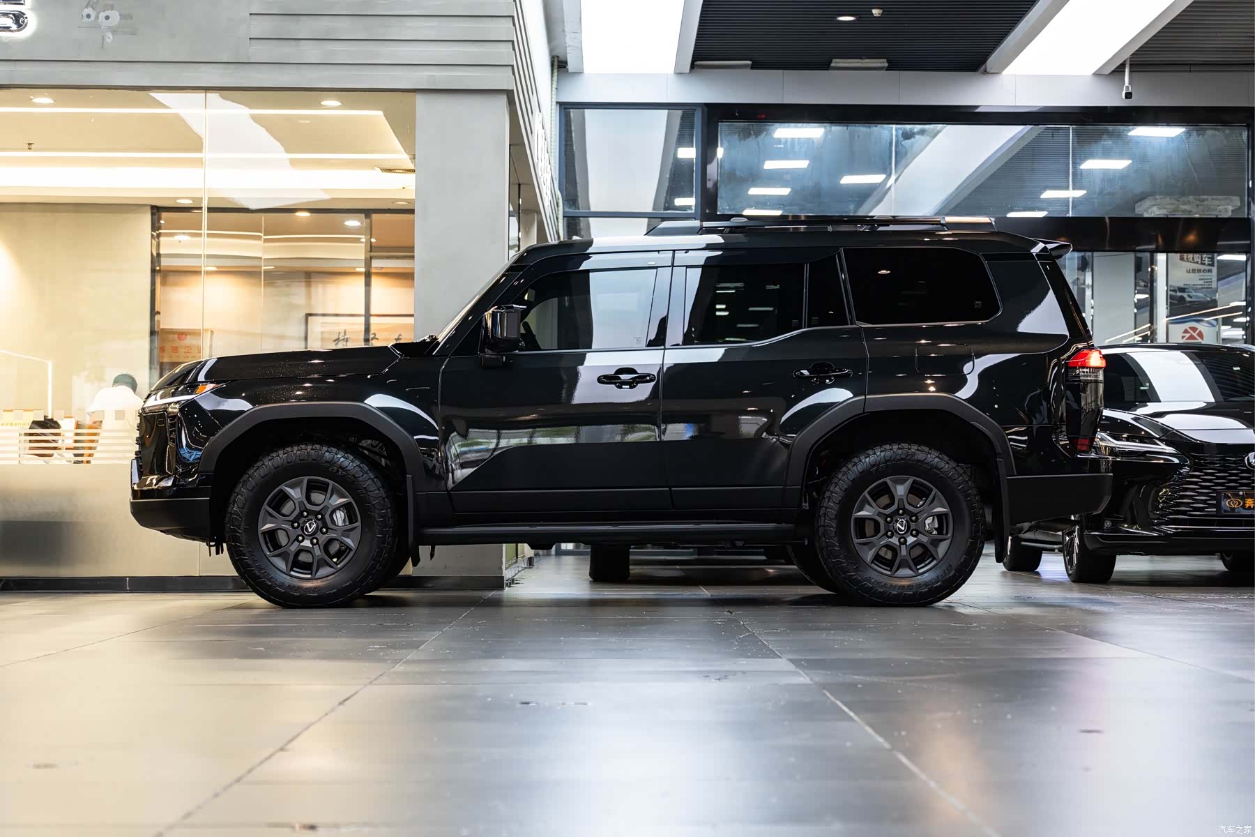 Lexus GX, 2025 4