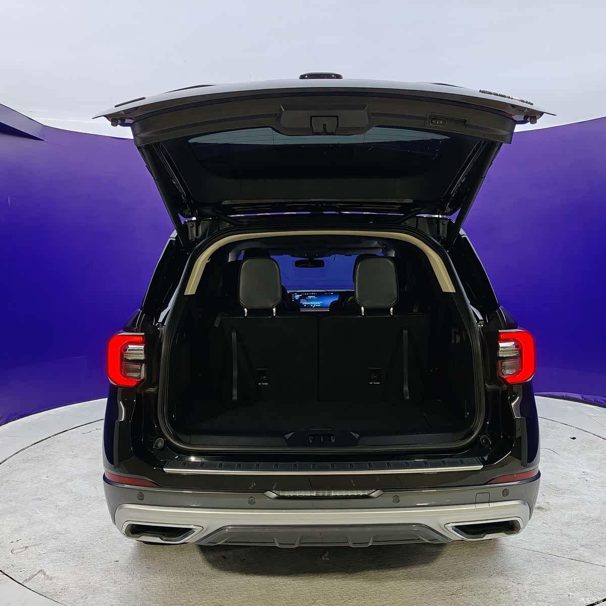 Ford Explorer, 2022 6