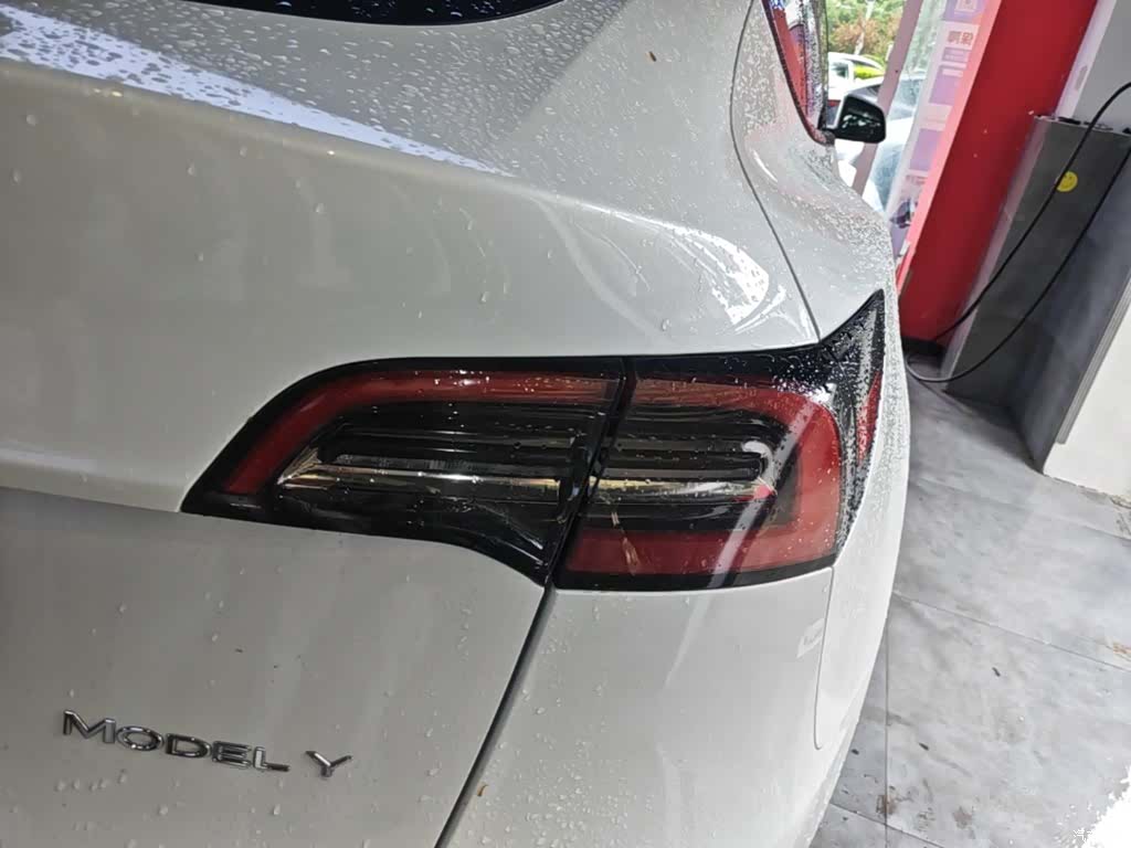 Tesla Model Y, 2023 8
