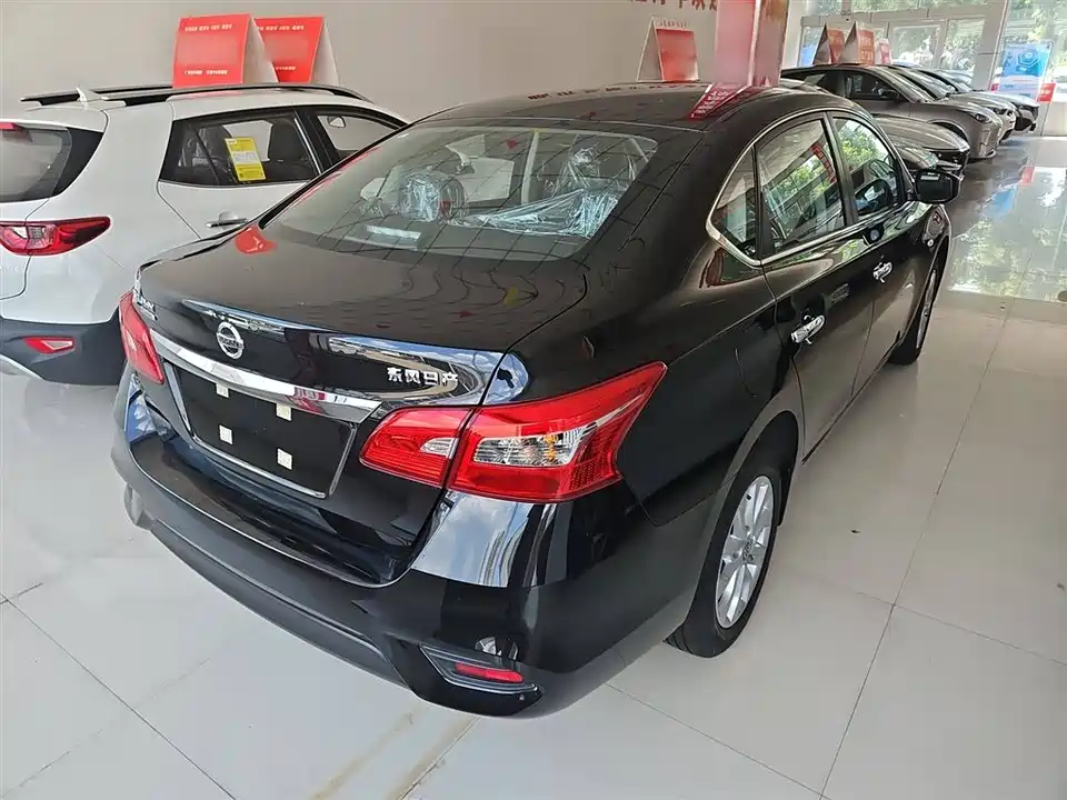 Nissan Xuan Yi