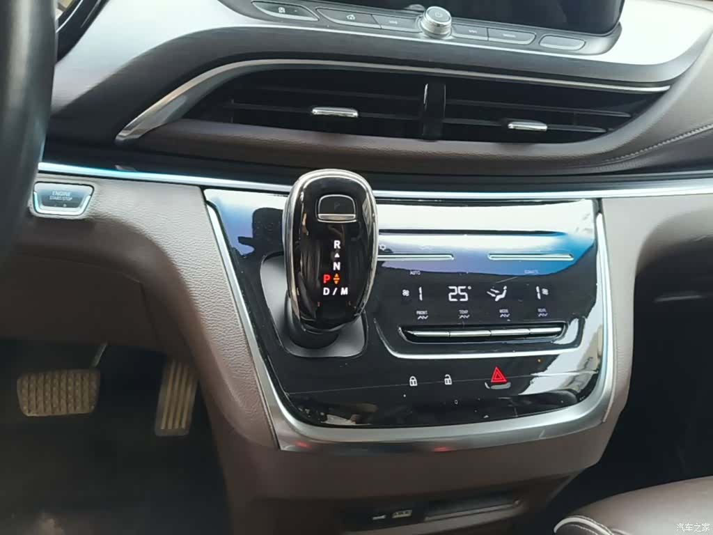 Buick GL8, 2021 14