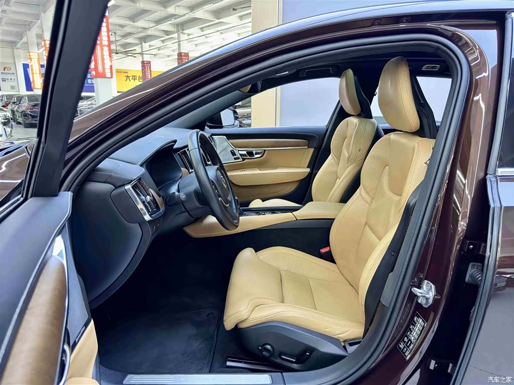 Volvo S90, 2018 все фото