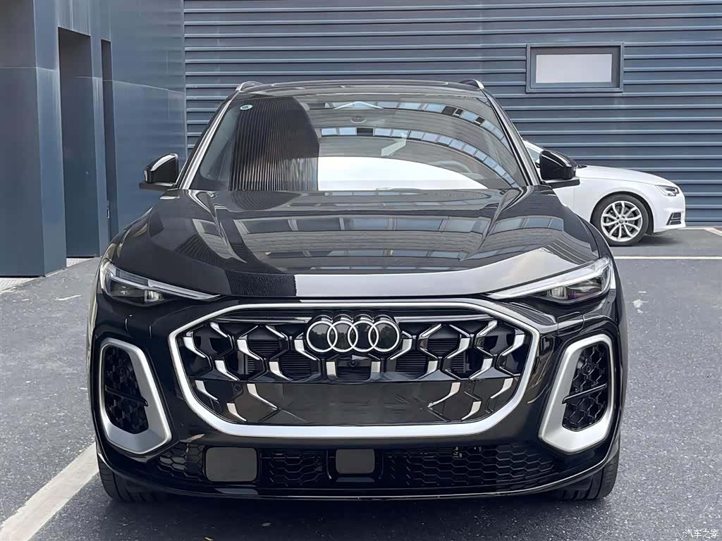 Audi Q5L, 2026 2