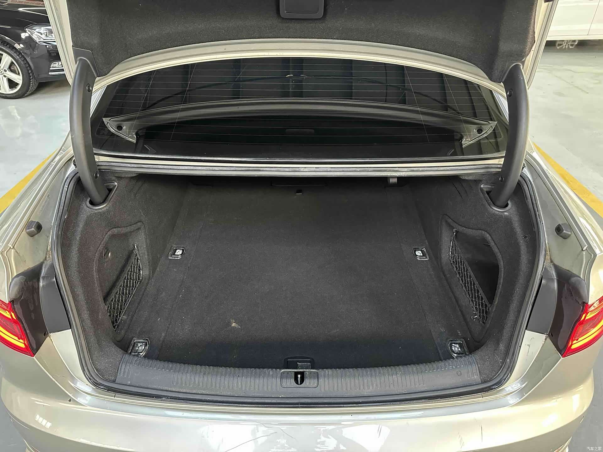 Audi A4L, 2019 17