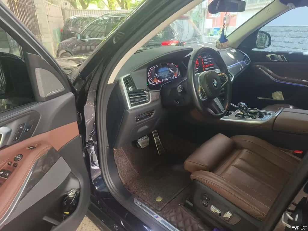 BMW X5, 2021 9