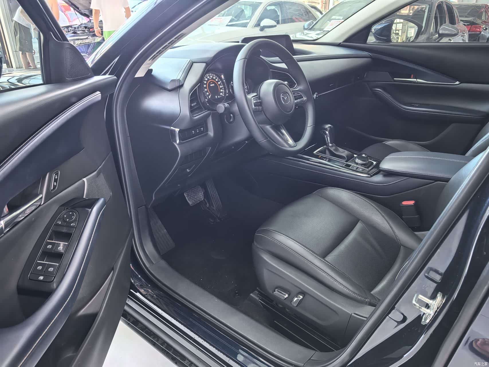 Mazda CX-30, 2022 15