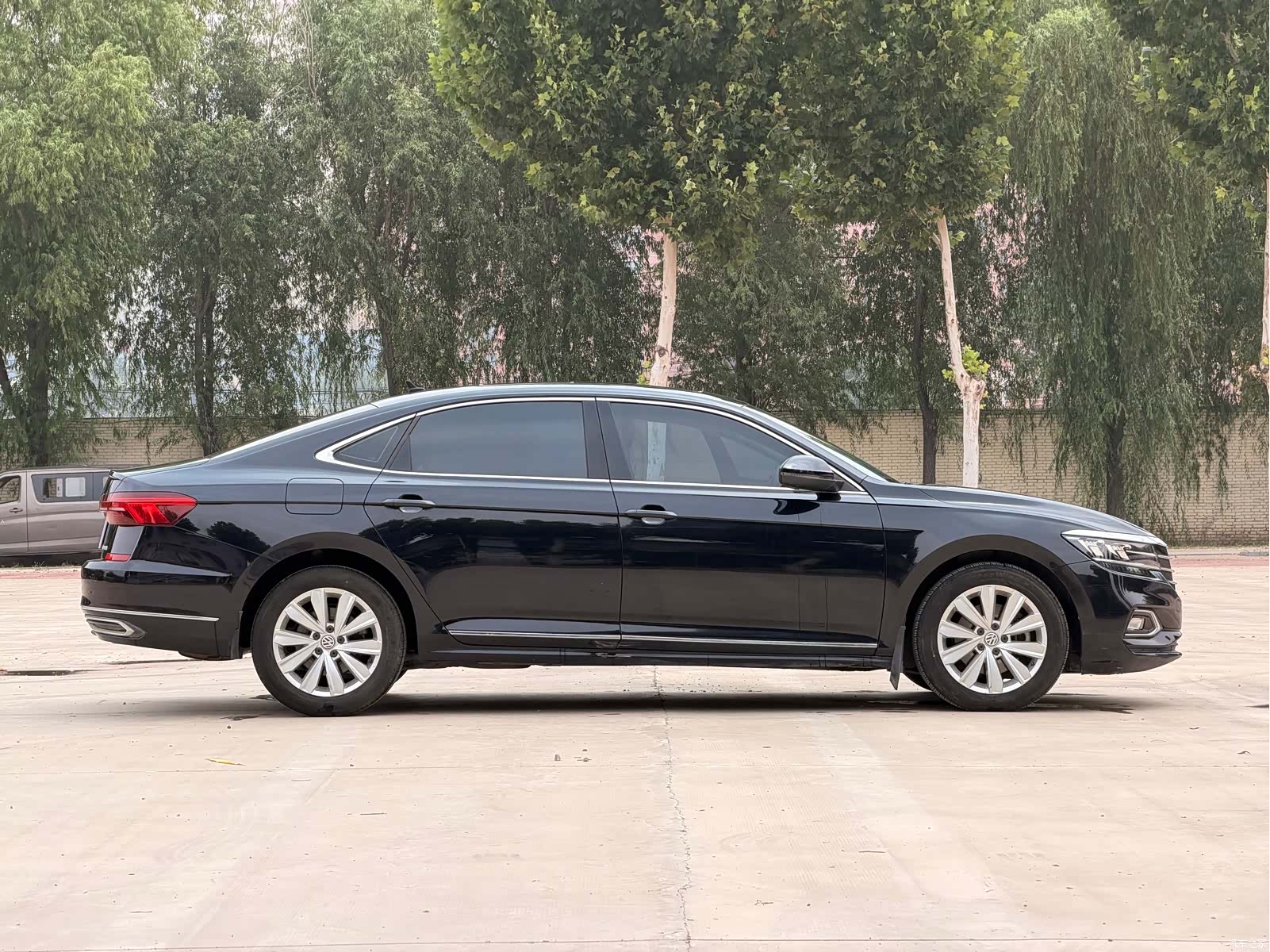 Volkswagen Passat, 2019 все фото