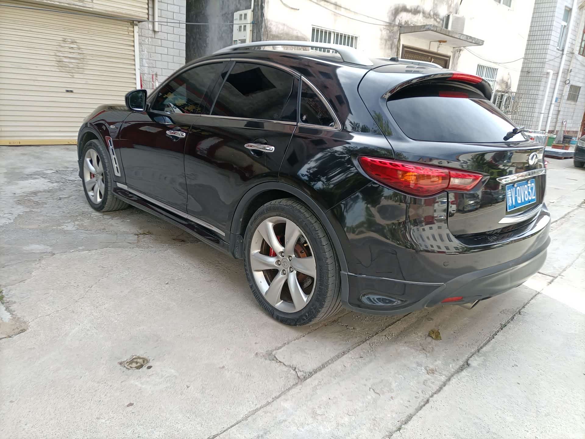 Infiniti FX35, 2011 все фото