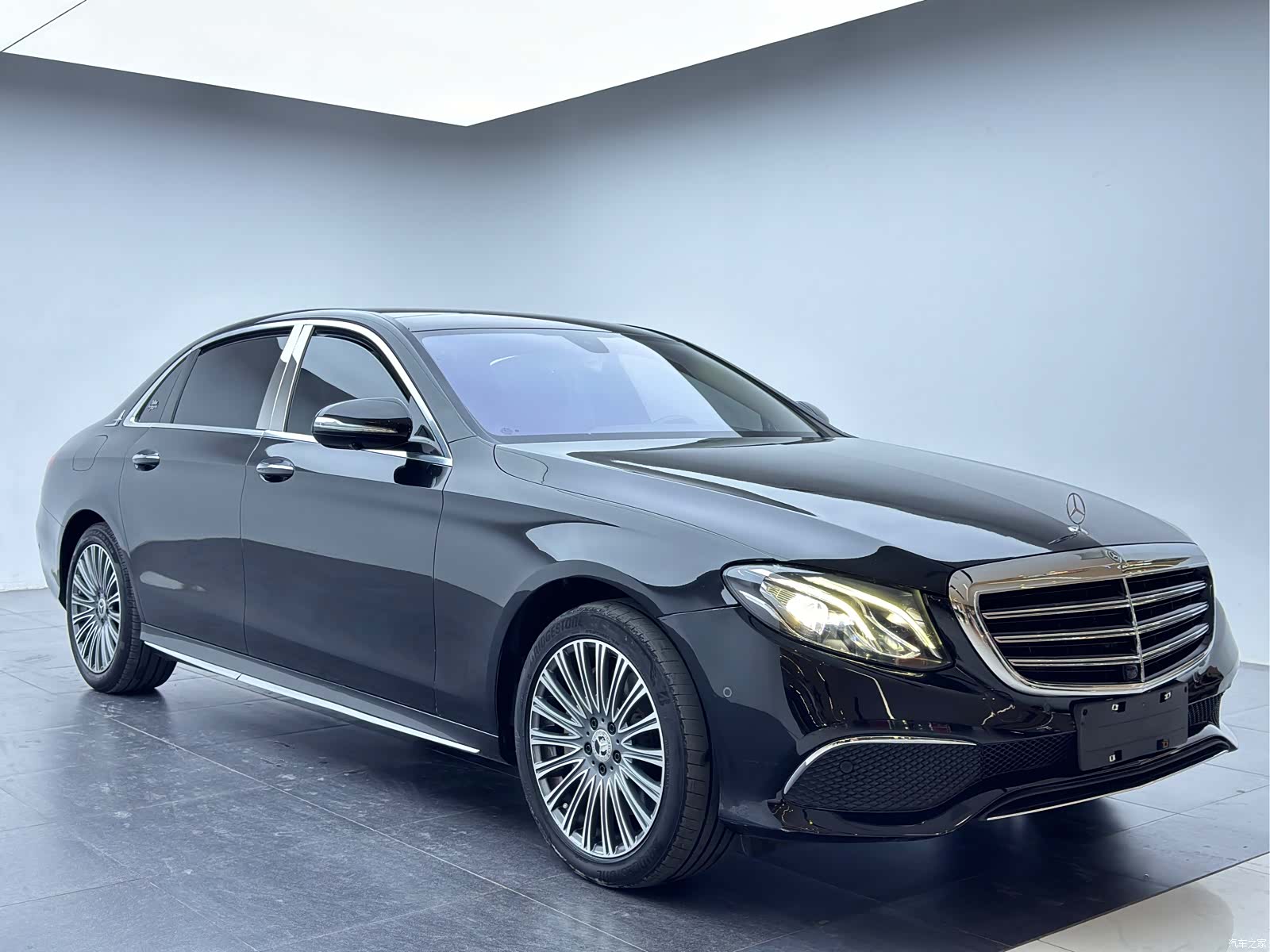Mercedes-Benz E-Class, 2020 3