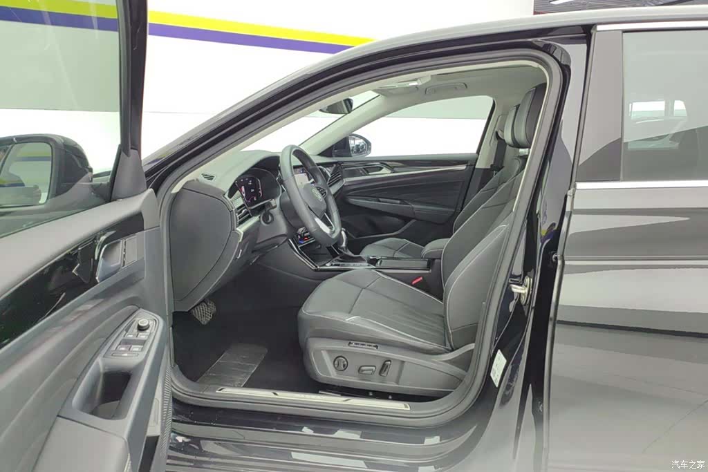 Volkswagen Passat, 2024 9