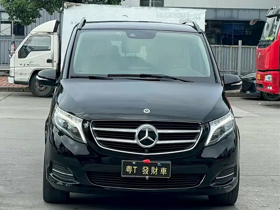 Mercedes-Benz V-class
