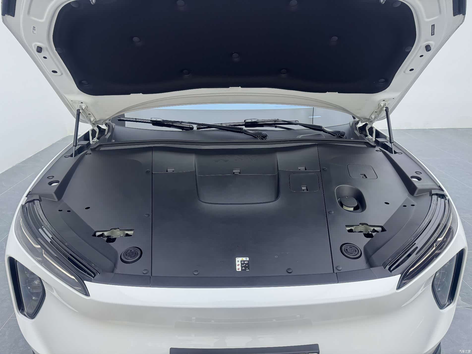 NIO ES6, 2023 10