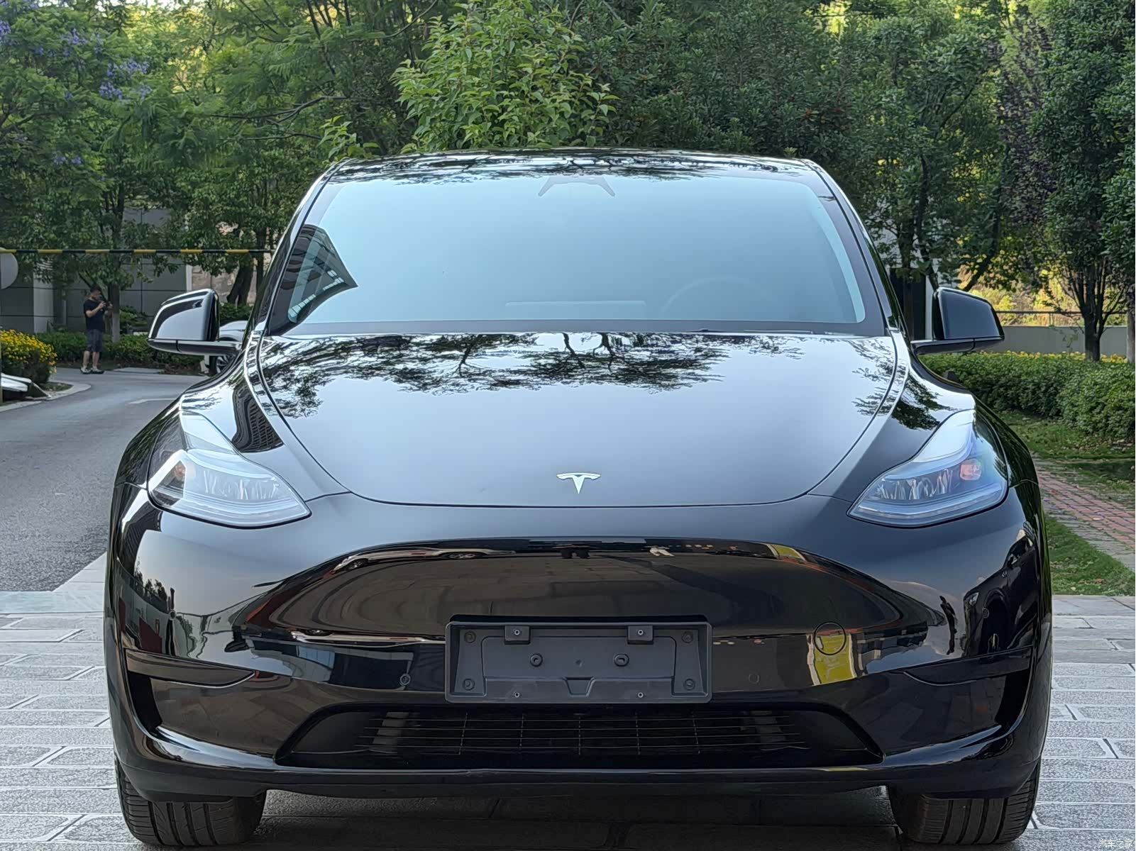 Tesla Model Y, 2023 2
