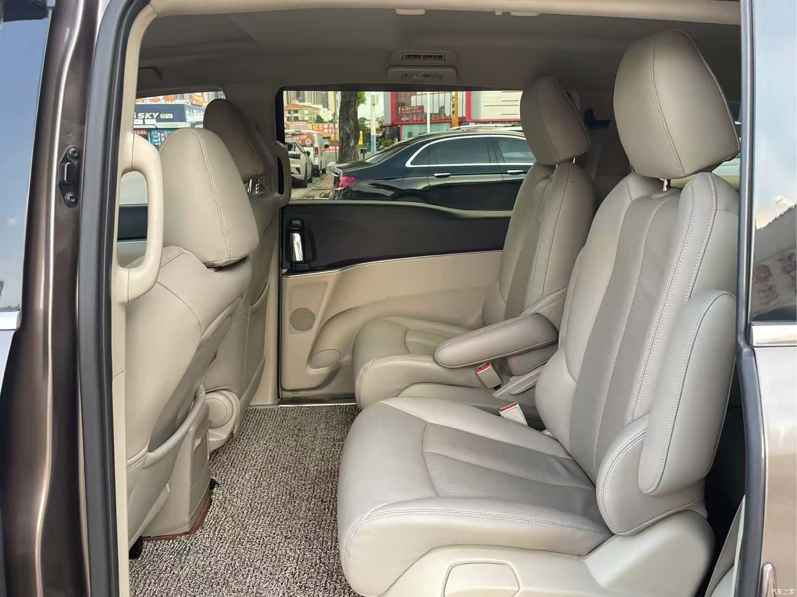 Buick GL8, 2019 все фото