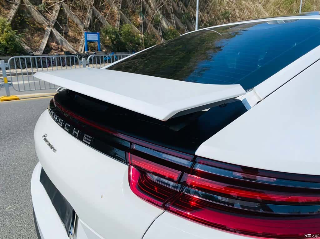 Porsche Panamera, 2019 11