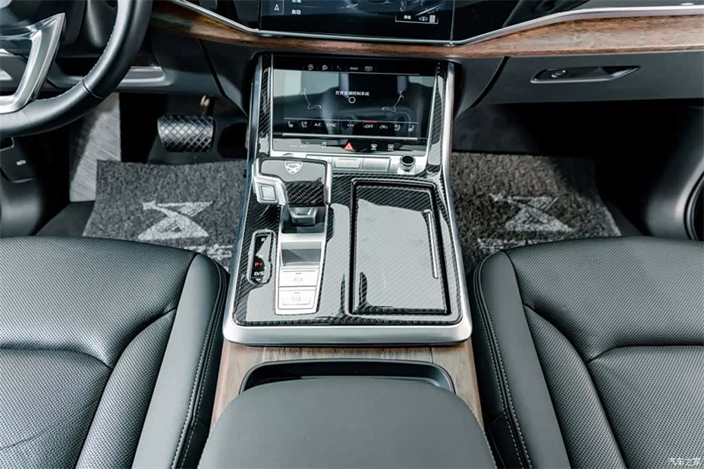 Audi Q7, 2024 14