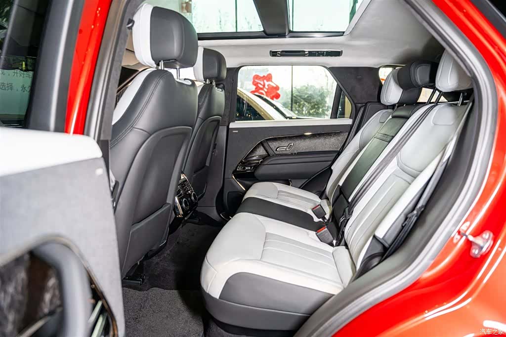 Land Rover Range Rover, 2024 14